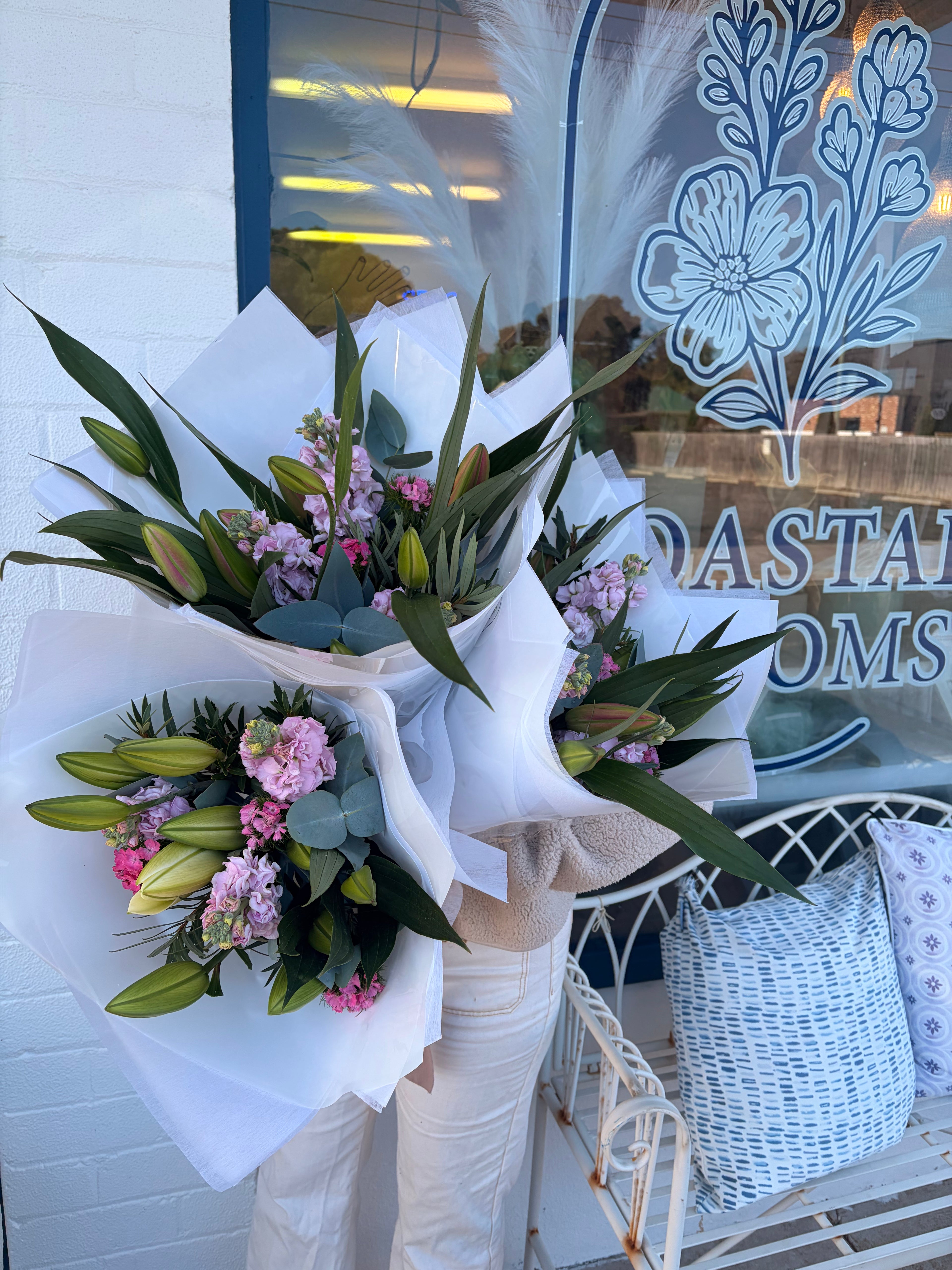 STOCK & LILY BOUQUET – alternate product image